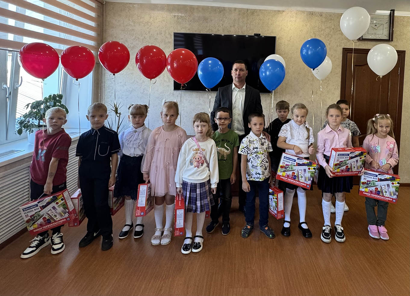 Теплые слова и подарки для первоклассников!