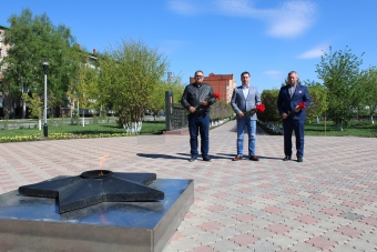 Возложение цветов у мемориала Вечный огонь 06.05.2020 г.
